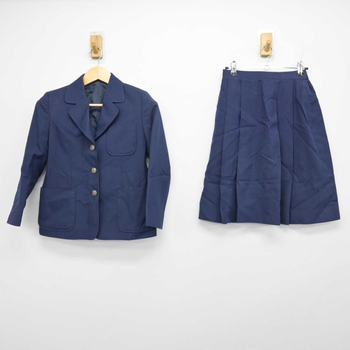 【中古】千葉県 下貝塚中学校 女子制服 2点 (ブレザー・スカート) sf051266