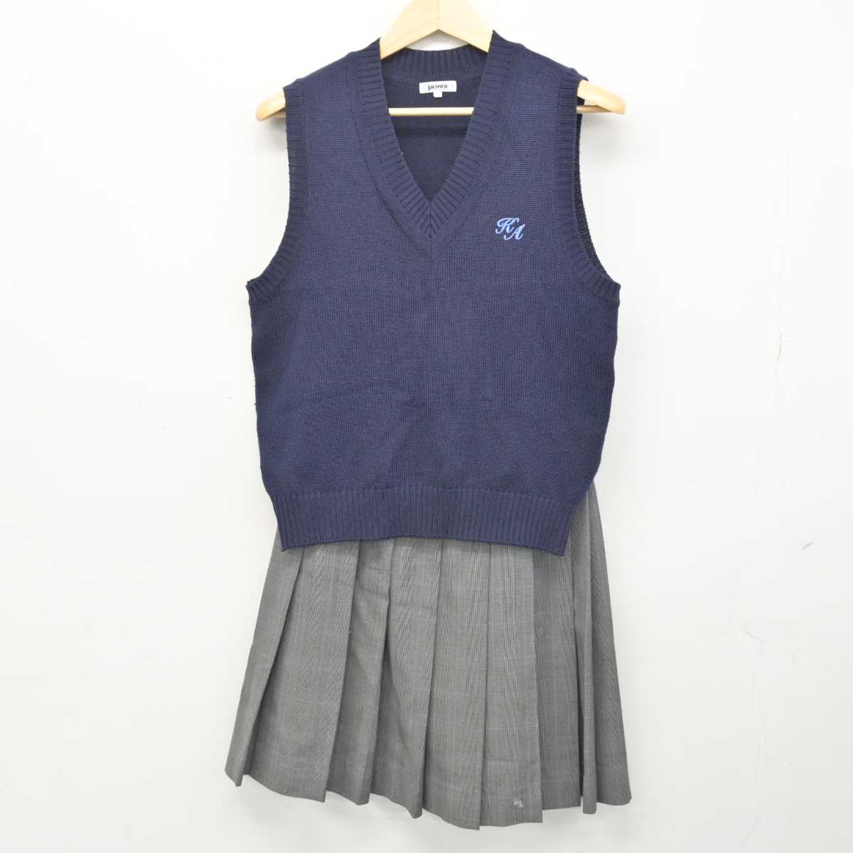 【中古】埼玉県 熊谷農業高等学校 女子制服 3点 (ブレザー・ニットベスト・スカート) sf051414