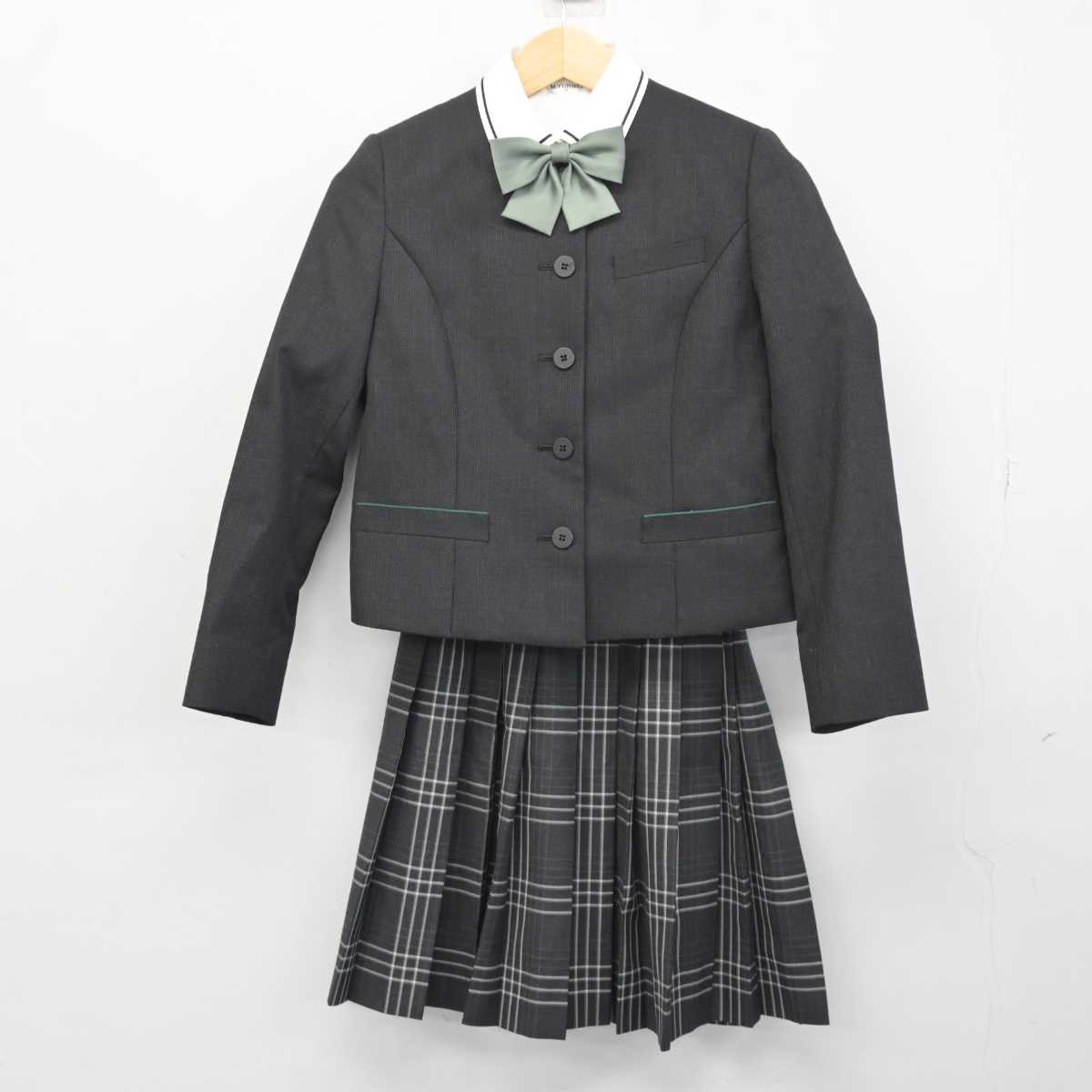 【中古】神奈川県 鎌倉女子大学中等部 女子制服 5点 (ブレザー・ベスト・シャツ・スカート) sf051424