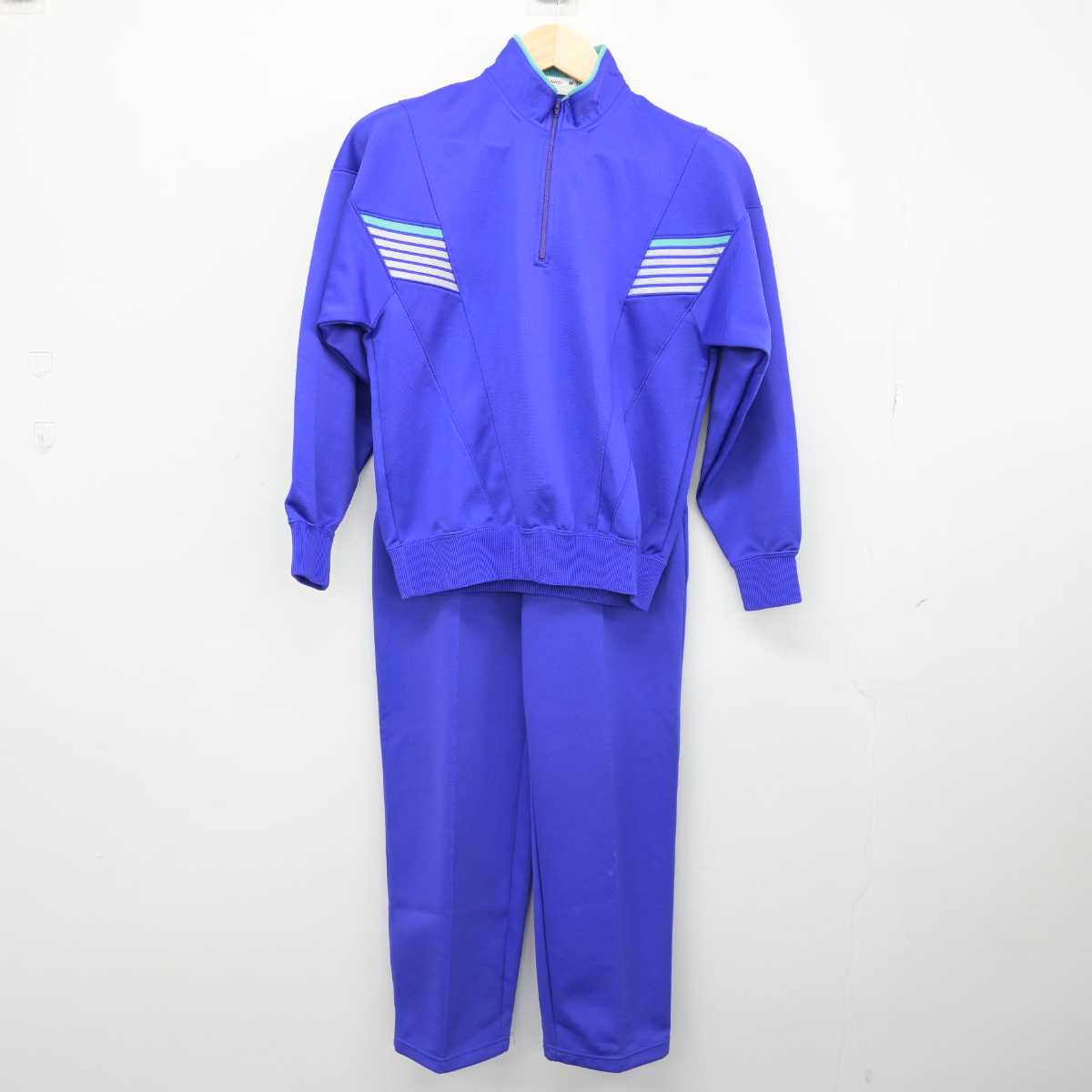 【中古】岡山県 御津中学校 女子制服 2点 (ジャージ 上・ジャージ 下) sf051465