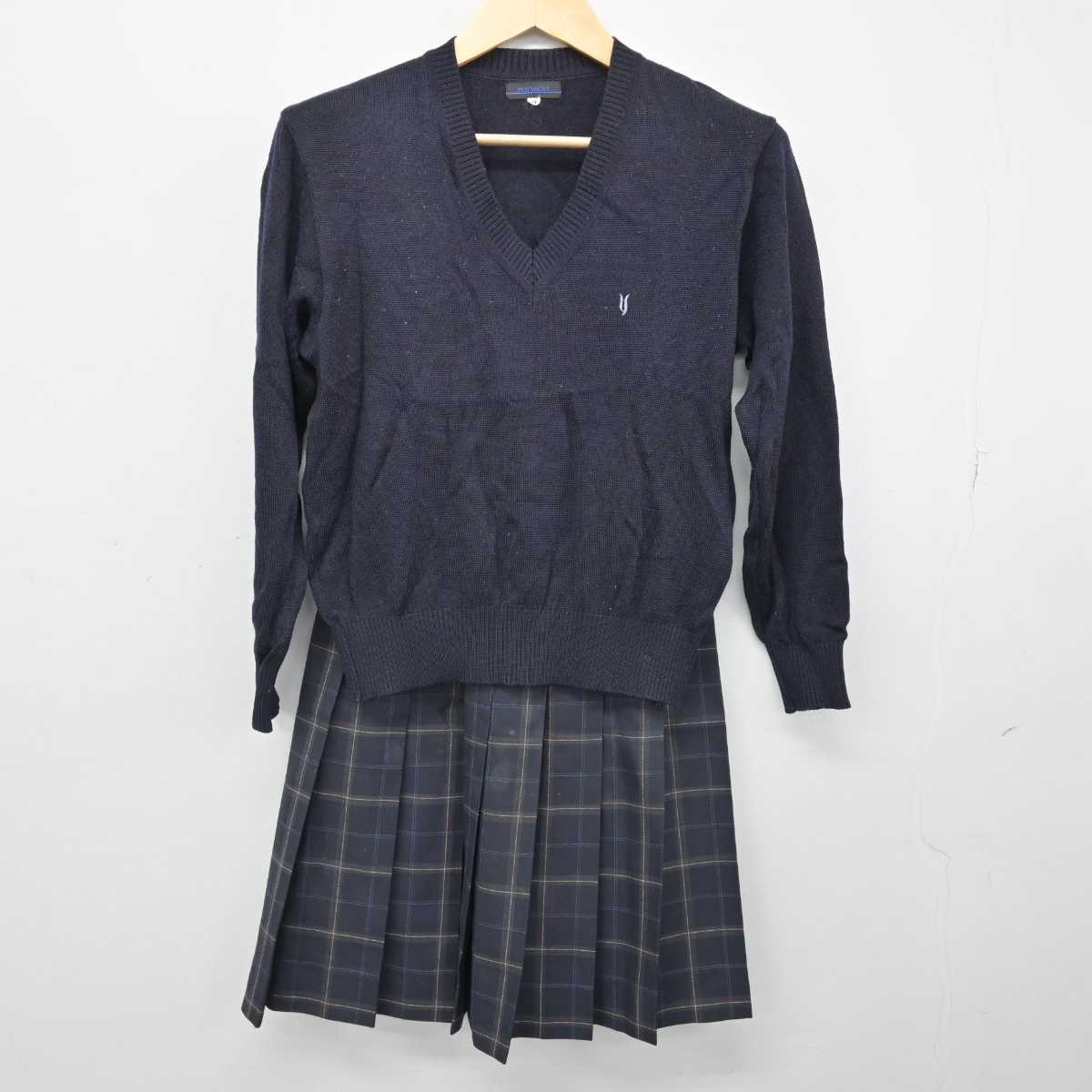 【中古】神奈川県 横浜清風高等学校 女子制服 2点 (ニット・スカート) sf051484