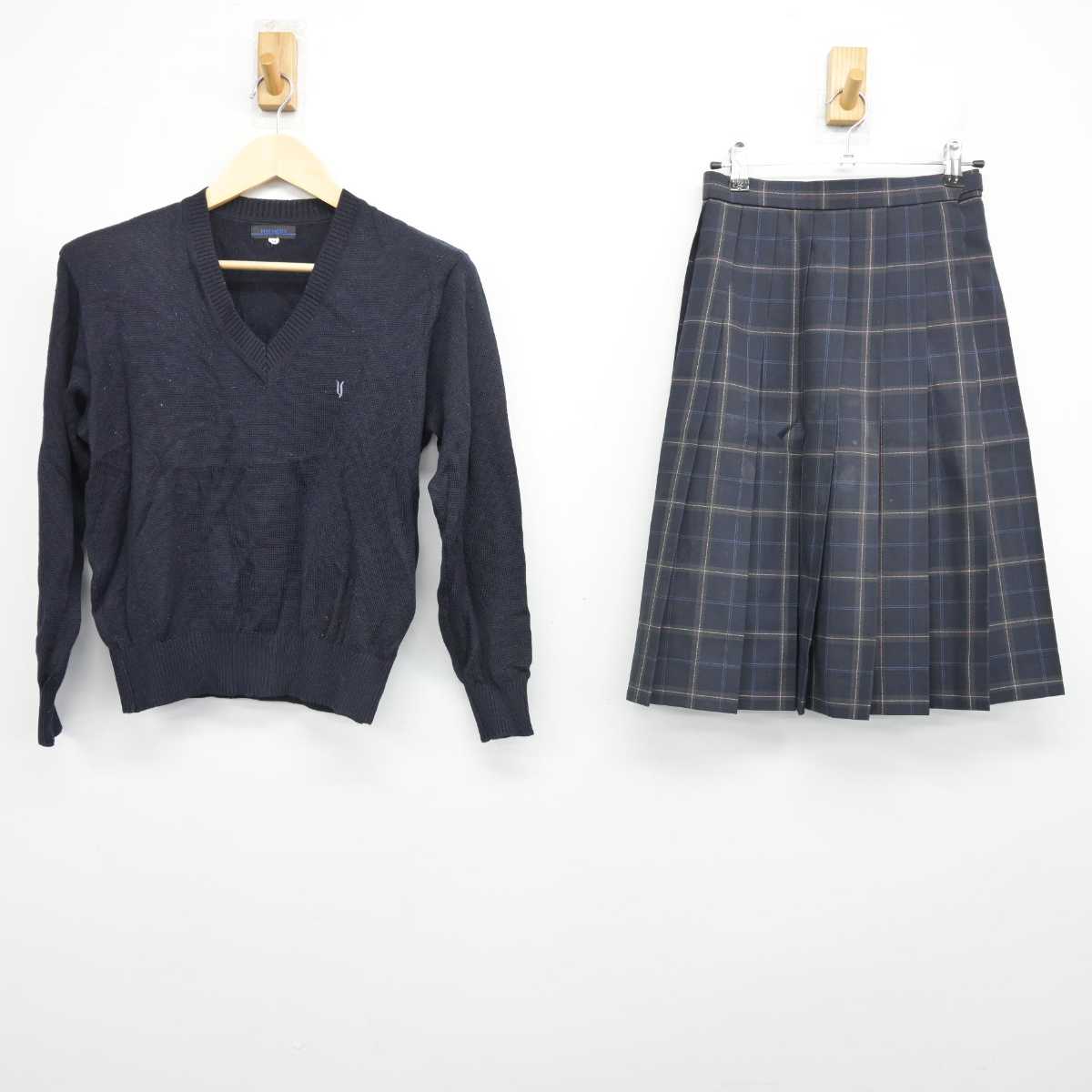 【中古】神奈川県 横浜清風高等学校 女子制服 2点 (ニット・スカート) sf051484