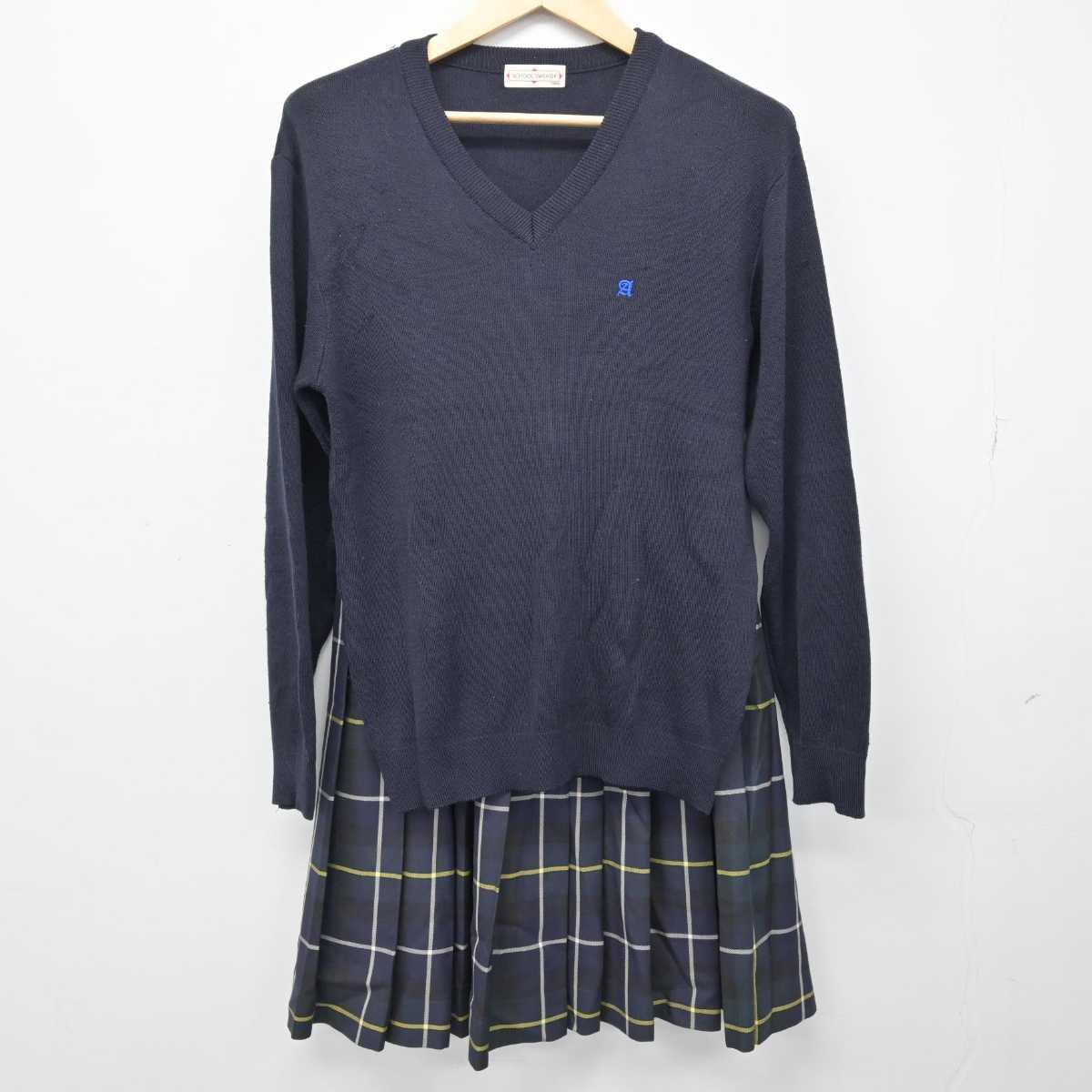 【中古】群馬県 新田暁高等学校 女子制服 4点 (ブレザー・ニット・スカート) sf051485