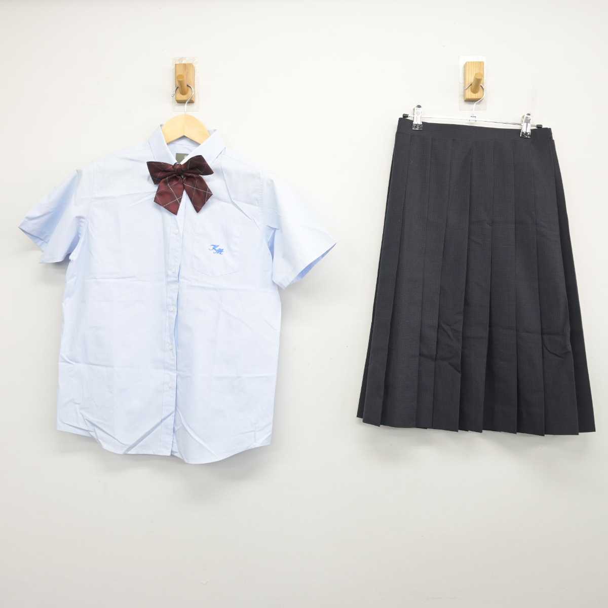 【中古】千葉県 公津の杜中学校 女子制服 4点 (シャツ・シャツ・スカート) sf051488