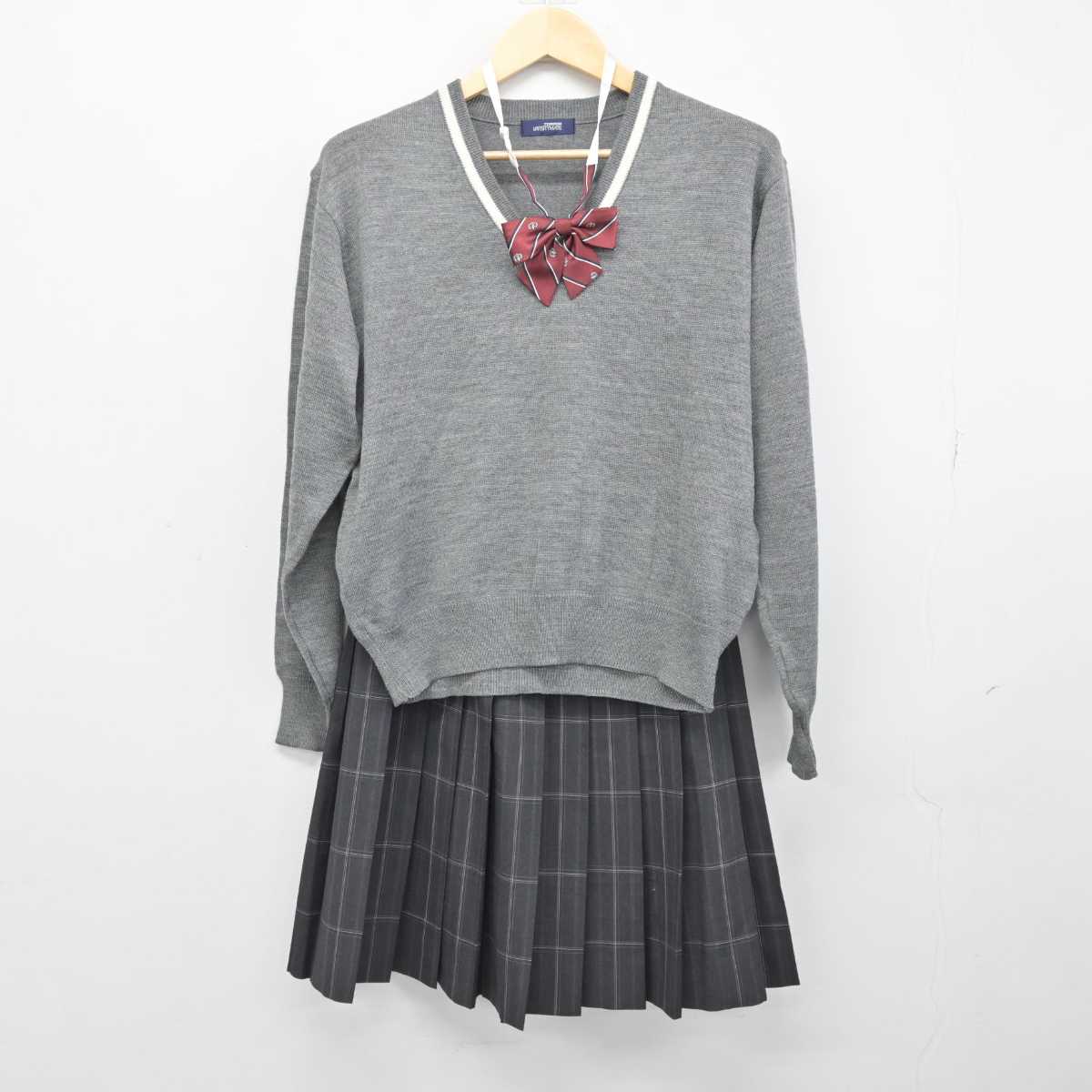 【中古】神奈川県 上鶴間高等学校 女子制服 3点 (ニット・スカート) sf051522