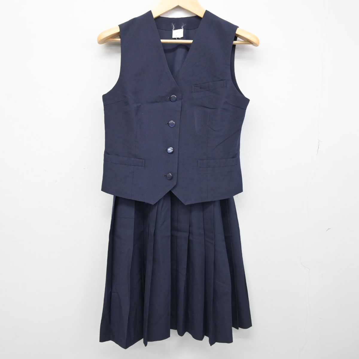 【中古】埼玉県 泰平中学校 女子制服 2点 (ベスト・スカート) sf051802