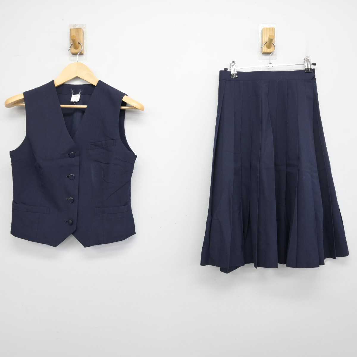 【中古】埼玉県 泰平中学校 女子制服 2点 (ベスト・スカート) sf051802