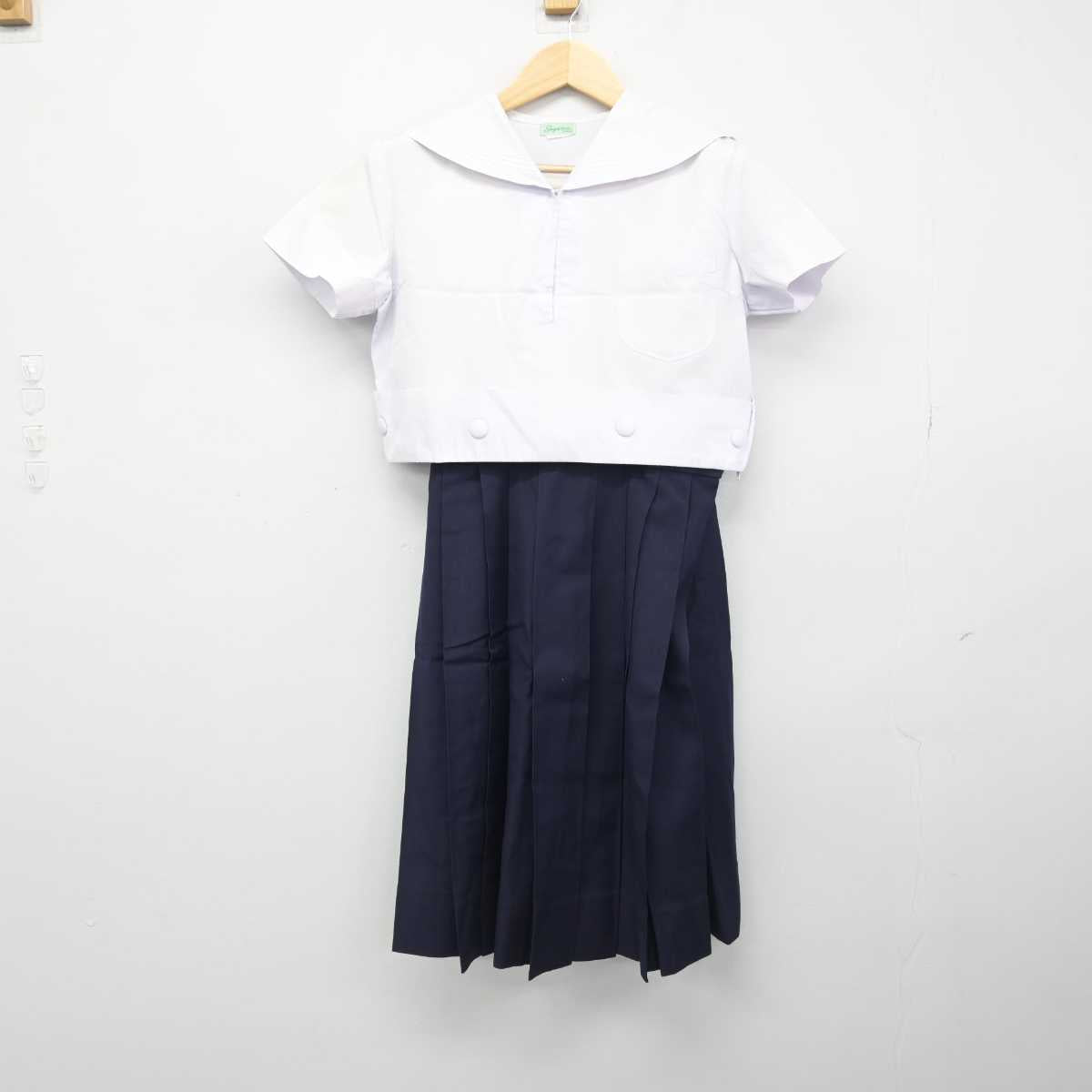 【中古】大阪府 樟蔭中学校 女子制服 3点 (セーラー服・スカート) sf051852