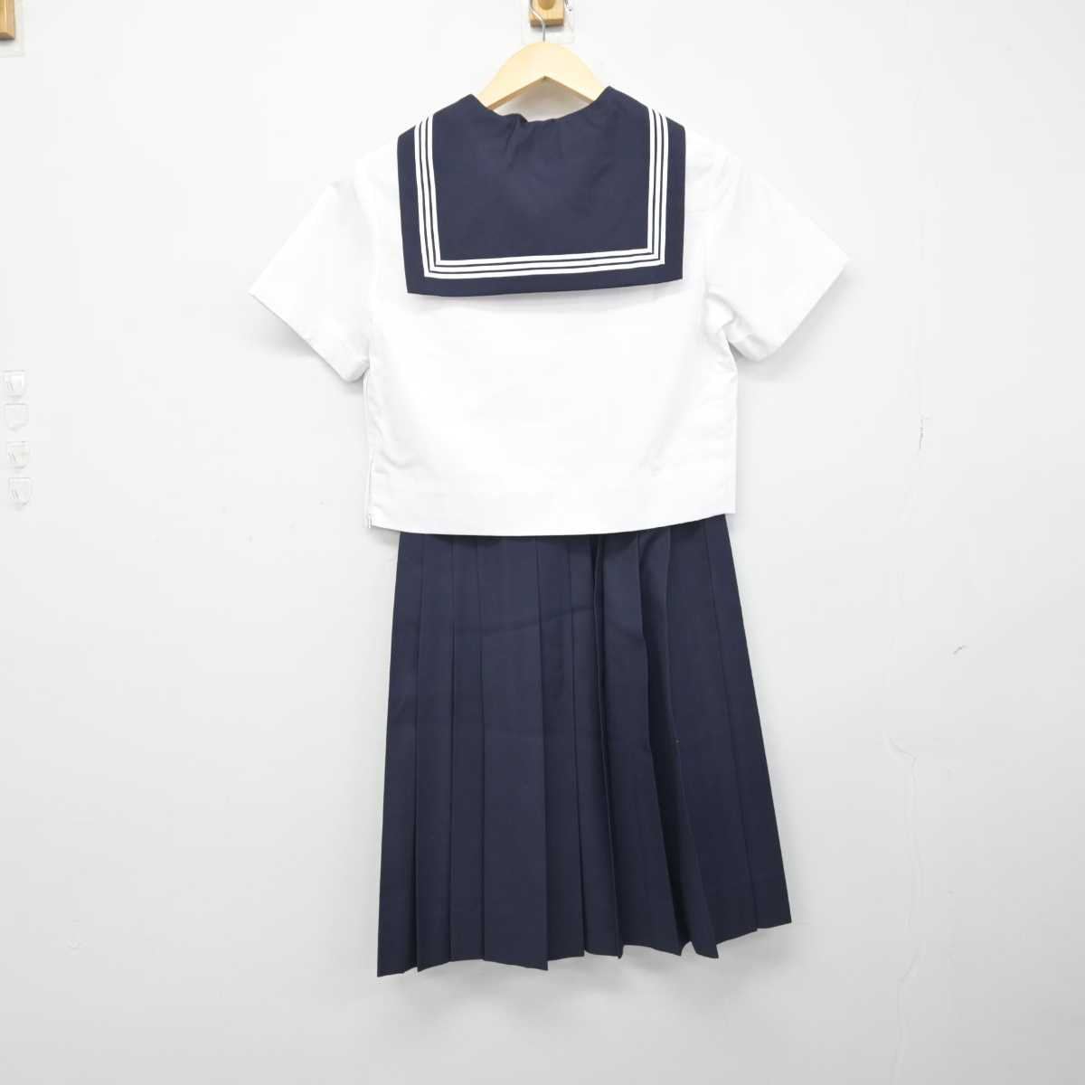 【中古】東京都 実践女子学園中学校 女子制服 4点 (セーラー服・セーラー服・スカート) sf051860