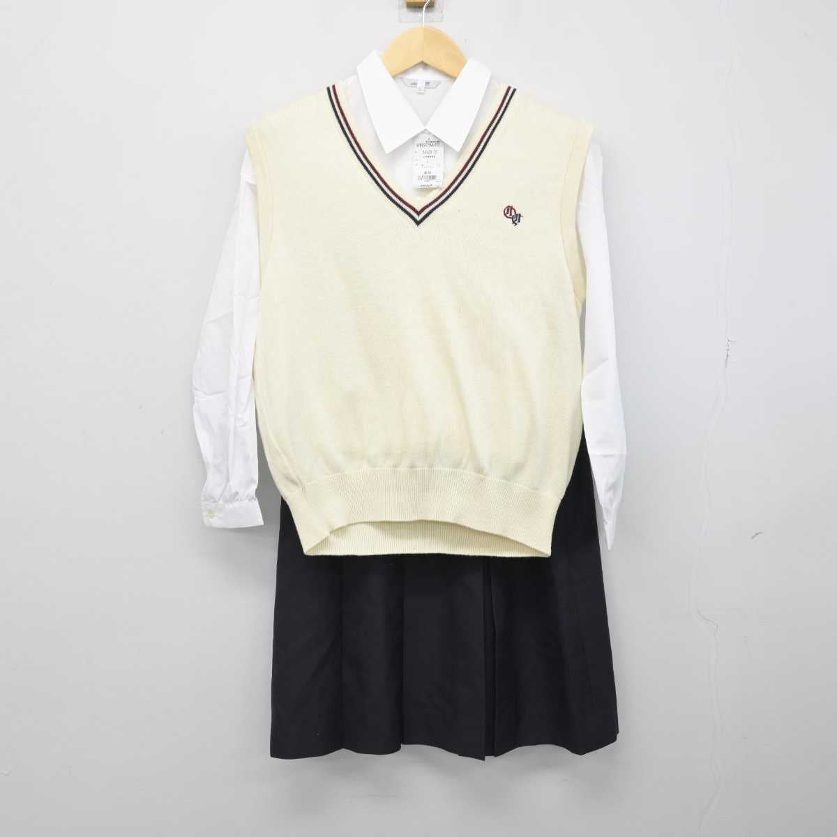 【中古】埼玉県 大宮商業高等学校 女子制服 3点 (シャツ・ニットベスト・スカート) sf052010