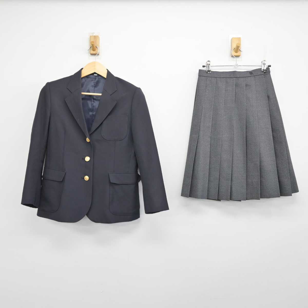 【中古】大阪府 金岡高等学校 女子制服 2点 (ブレザー・スカート) sf052027