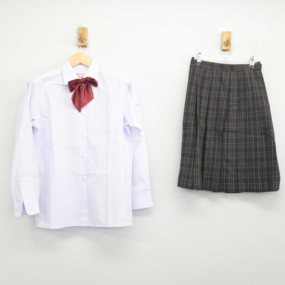 【中古】千葉県 芝浦工業大学柏中学校 女子制服 3点 (シャツ・スカート) sf052184