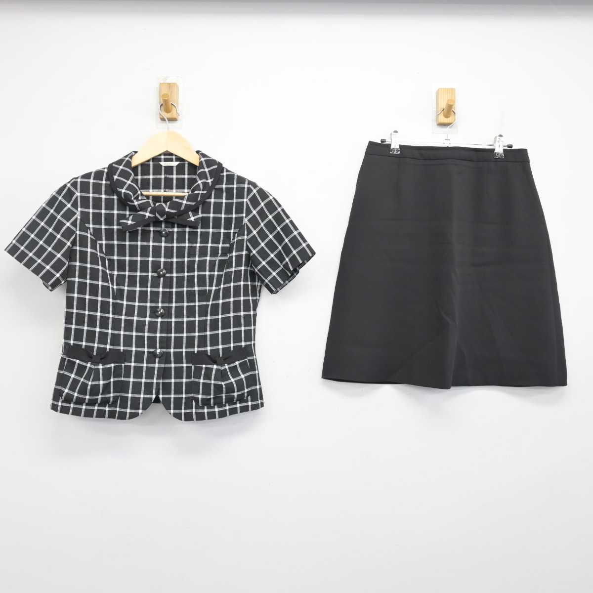 【中古】 事務服 女子制服 2点 (シャツ・スカート) sf052219