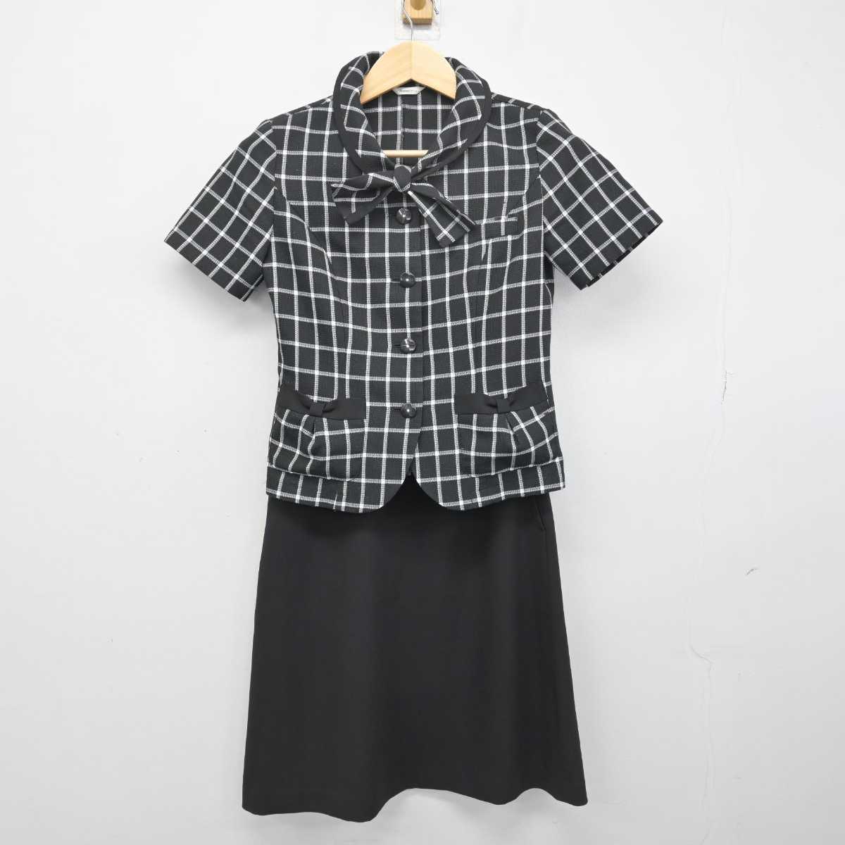 【中古】 事務服 女子制服 2点 (シャツ・スカート) sf052224