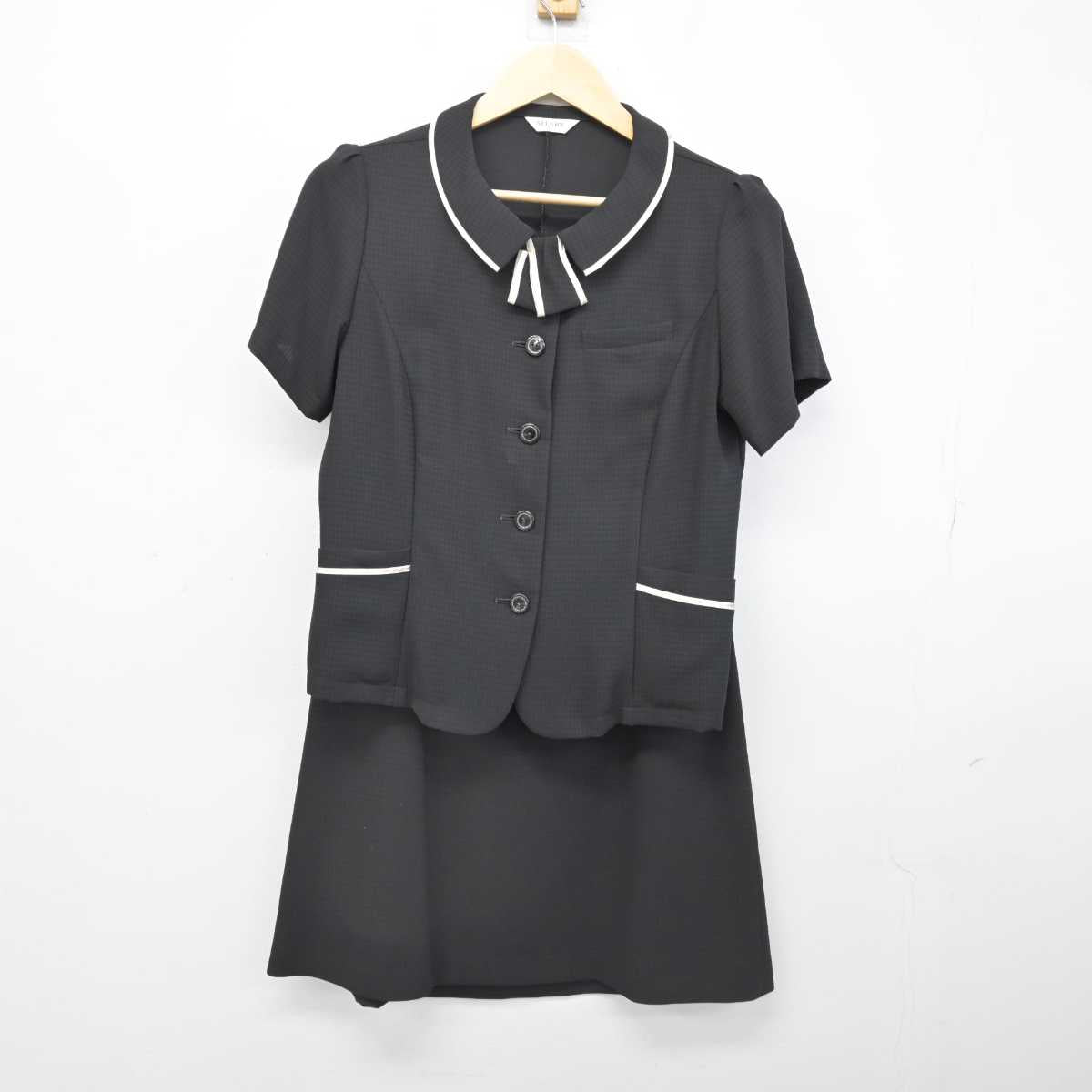 【中古】 事務服 女子制服 2点 (ブラウス・スカート) sf052236