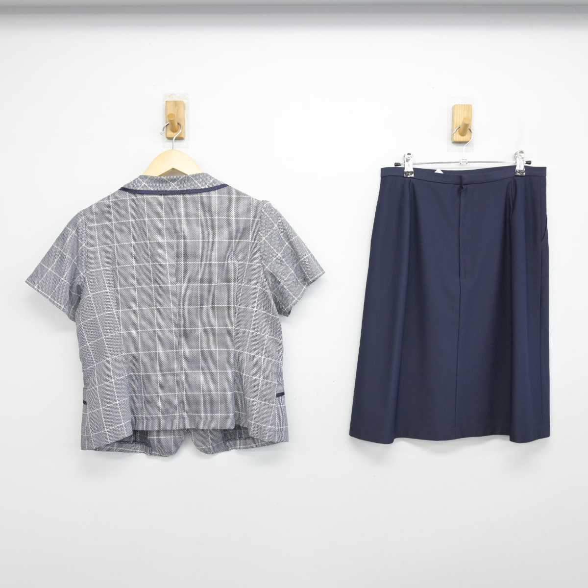 【中古】 事務服 女子制服 2点 (ブラウス・スカート) sf052249