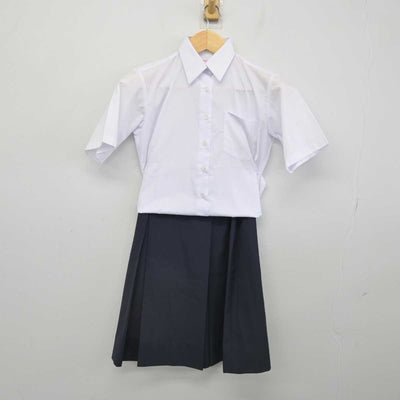 【中古】岡山県 芳泉中学校 女子制服 2点 (シャツ・スカート) sf052268