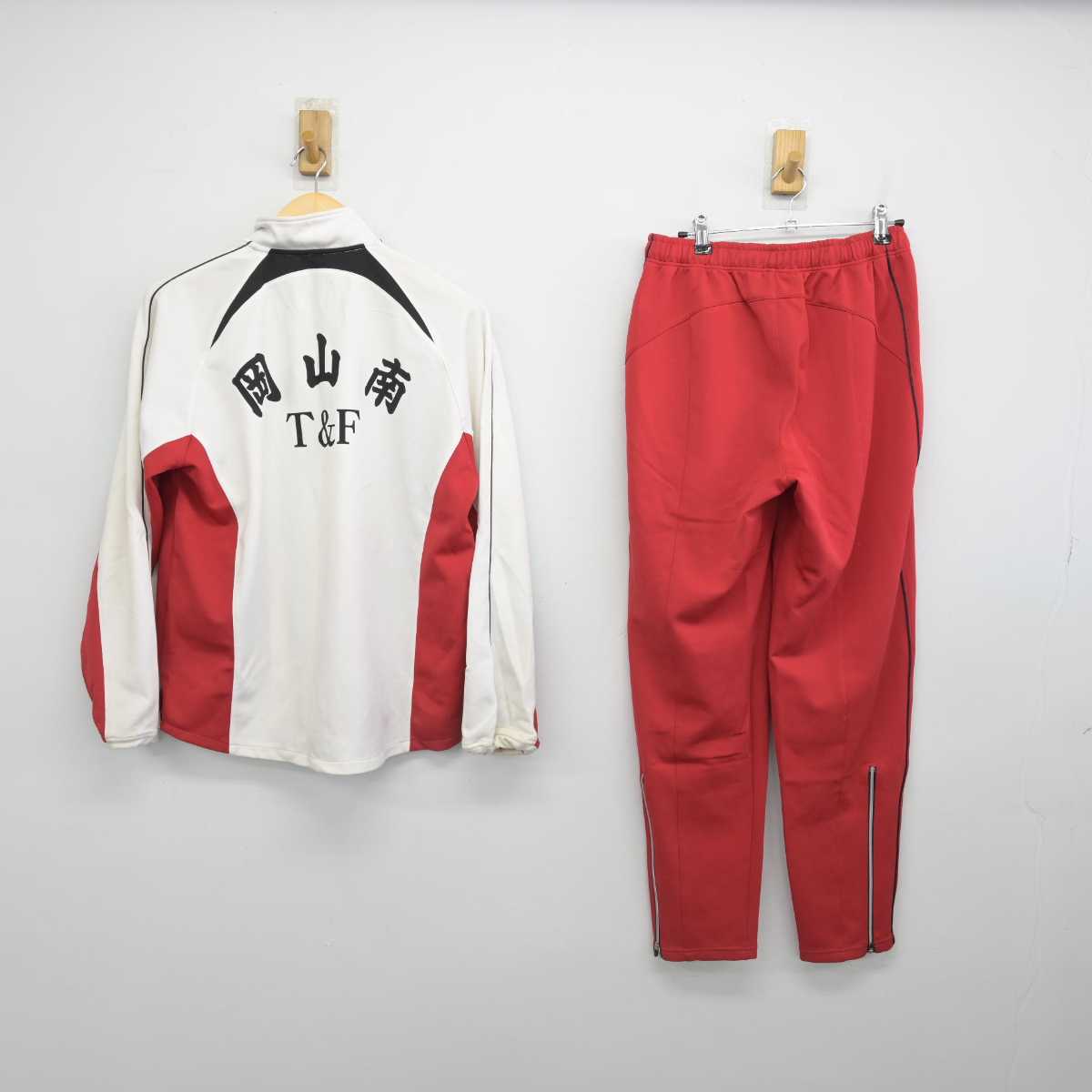 【中古】岡山県 岡山南高等学校/陸上部 男子制服 3点 (ジャージ 上・体操服 上・ジャージ 下) sf052270