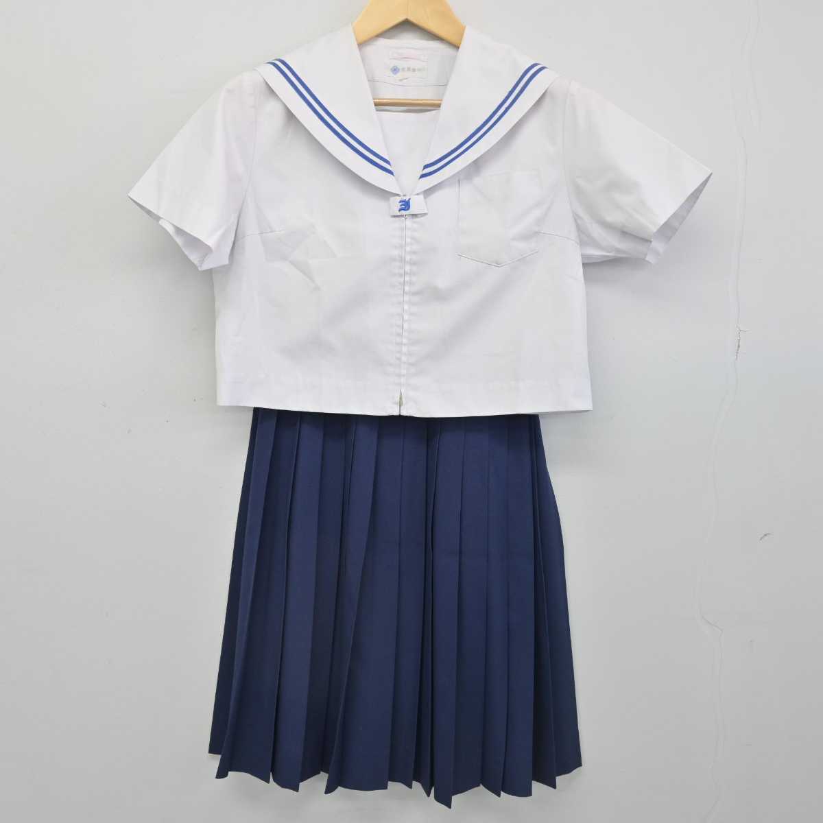 【中古】愛知県 石尾台中学校 女子制服 2点 (セーラー服・スカート) sf052283