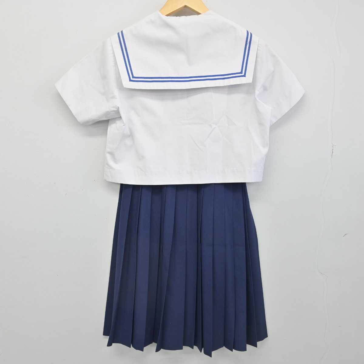 【中古】愛知県 石尾台中学校 女子制服 2点 (セーラー服・スカート) sf052283