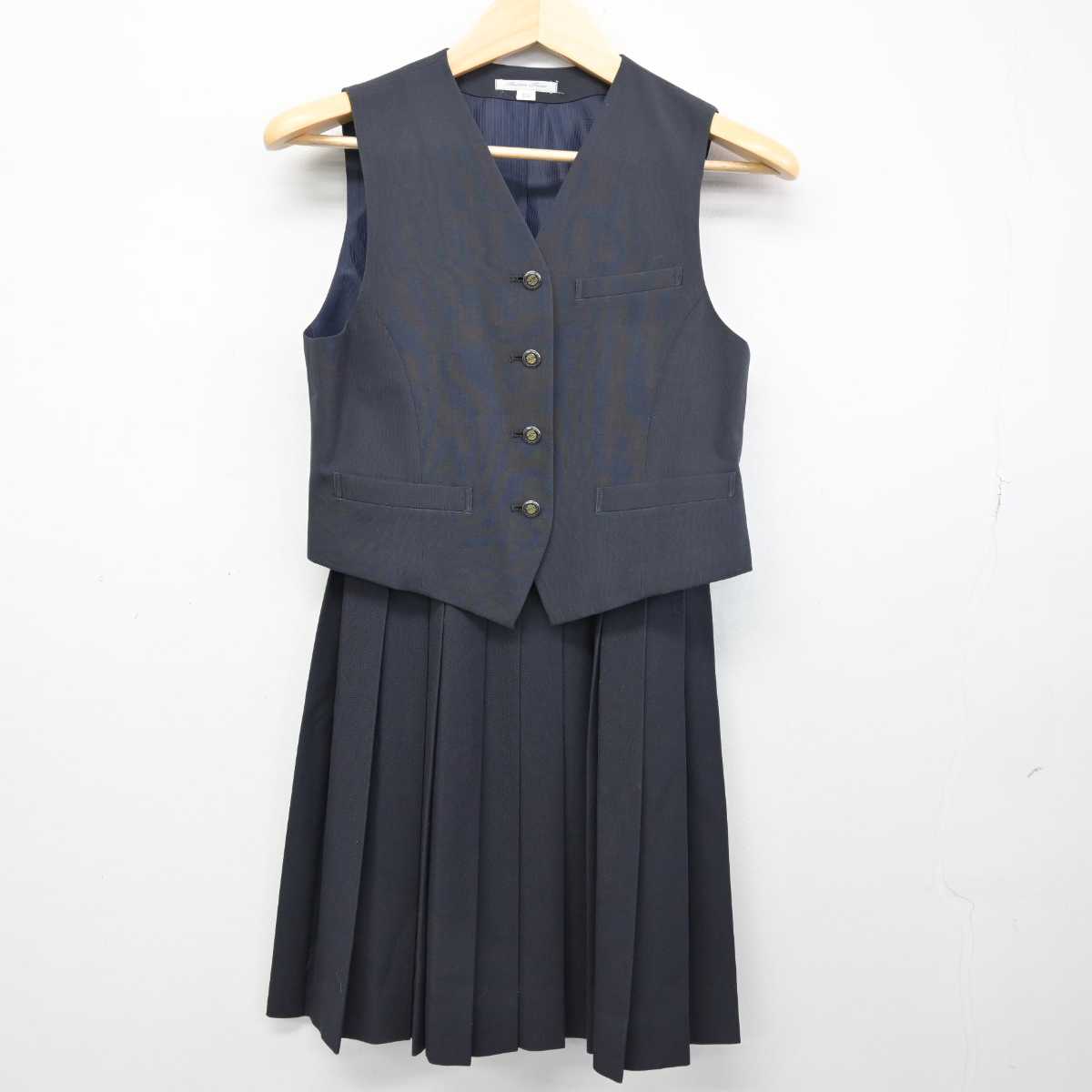 【中古】東京都 目黒区立第11中学校 女子制服 3点 (ブレザー・ベスト・スカート) sf052307