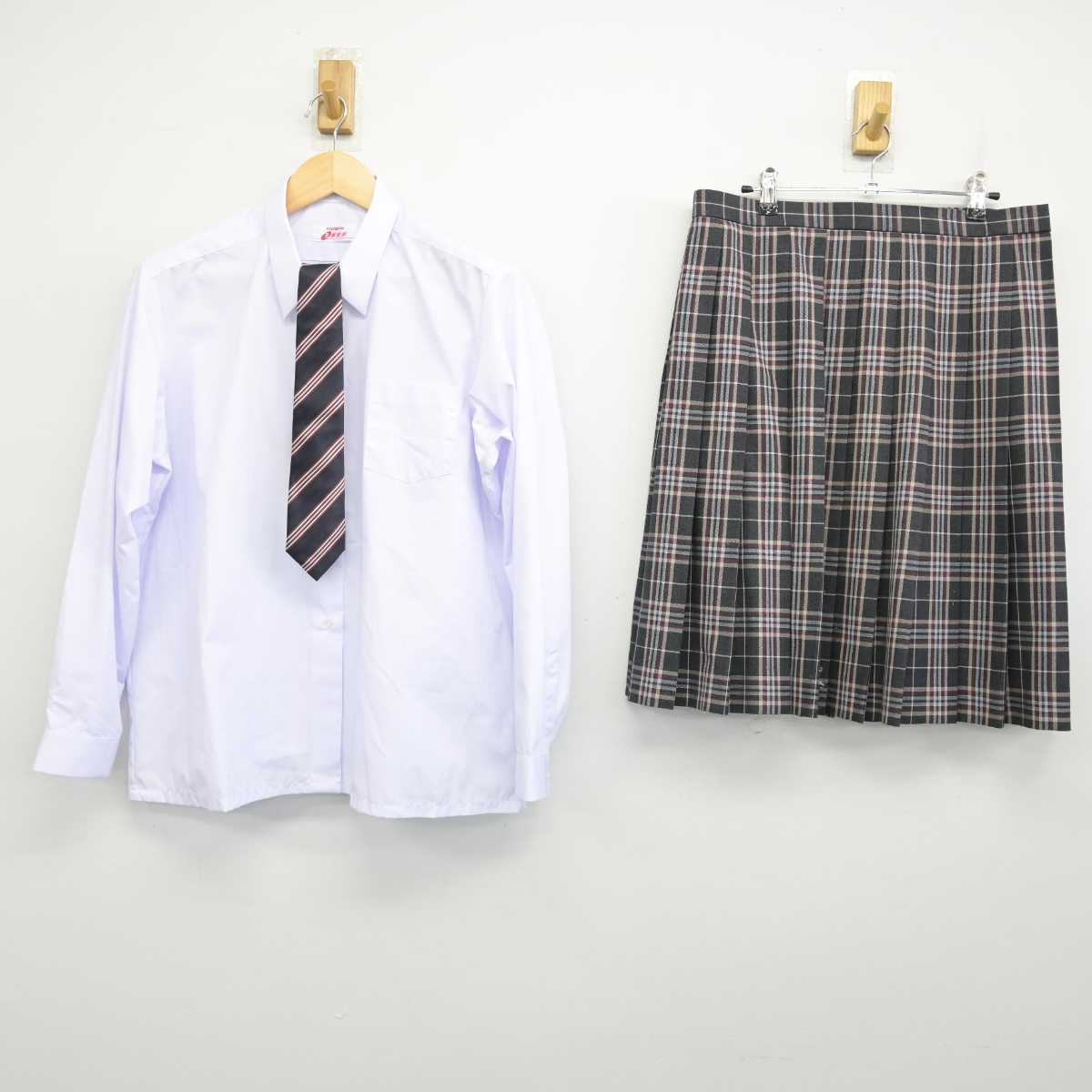 【中古】東京都 大原学園高等学校 女子制服 4点 (シャツ・スカート) sf052310