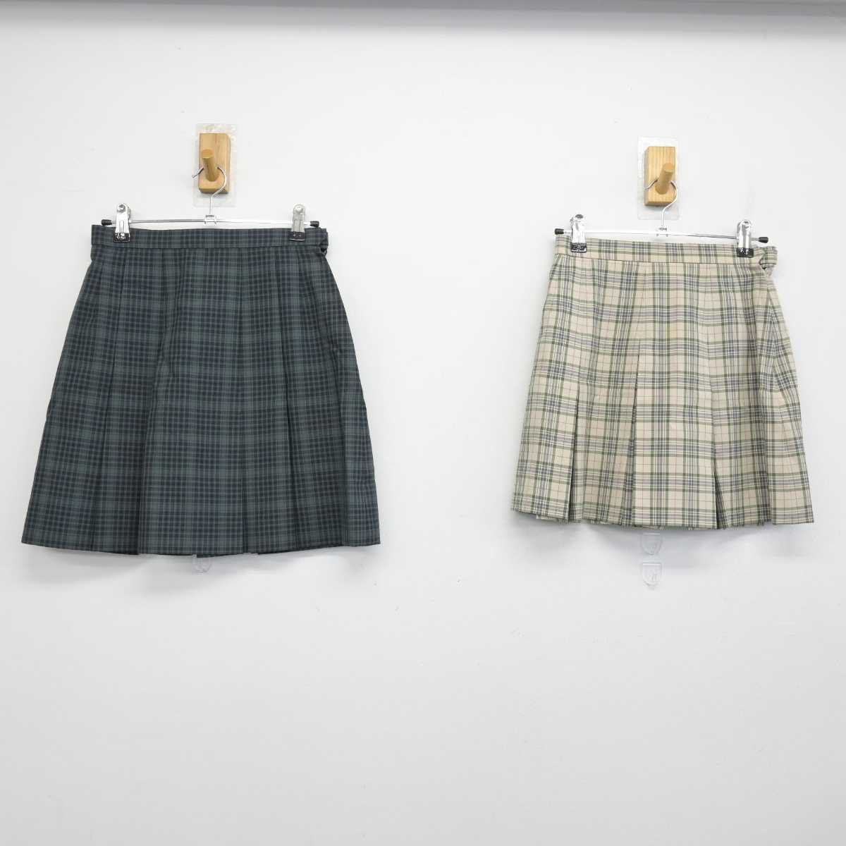 【中古】神奈川県 戸塚高等学校 女子制服 2点 (スカート・スカート) sf052319