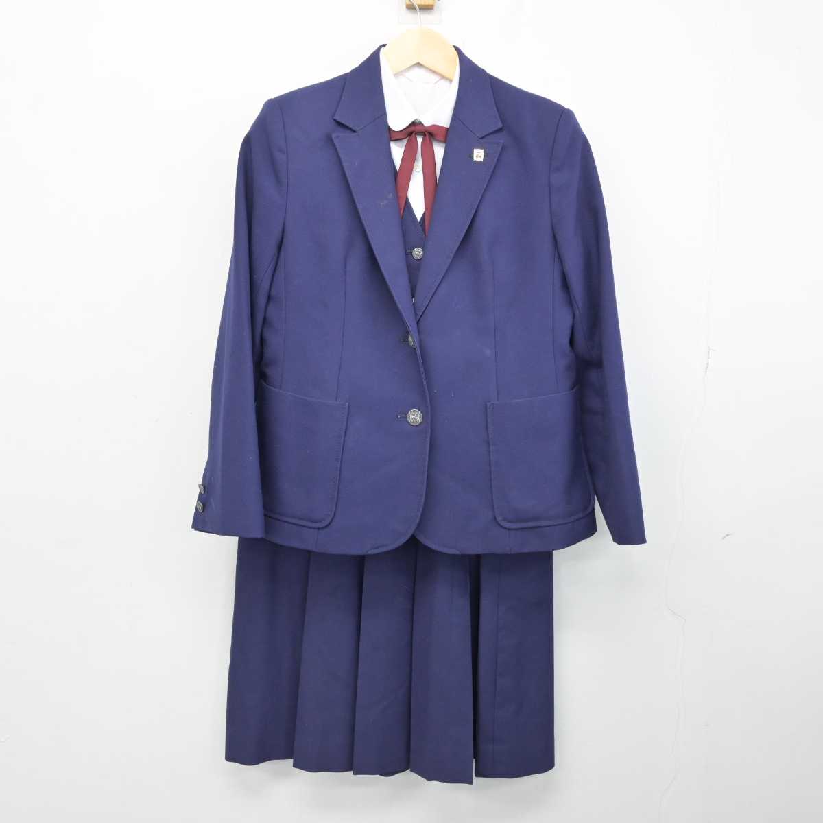 【中古】愛知県 瀬戸高等学校 女子制服 5点 (ブレザー・ベスト・シャツ・スカート) sf052436