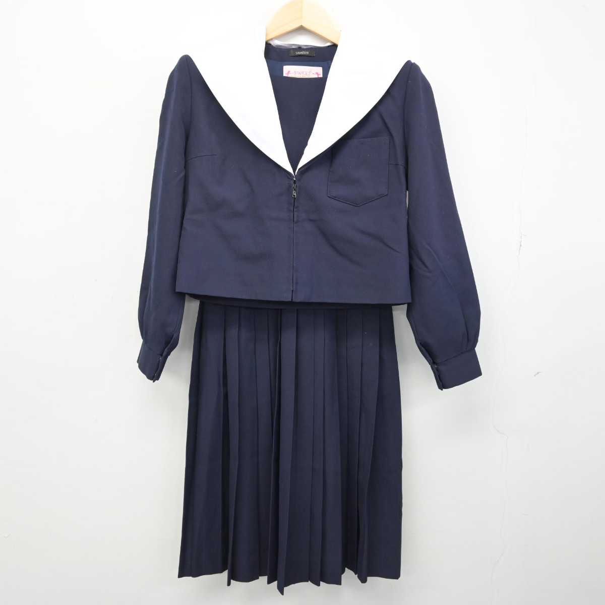 【中古】愛知県 志段味中学校 女子制服 2点 (セーラー服・スカート) sf052474