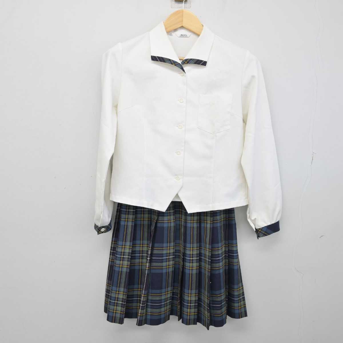 【中古】愛媛県 伊予高等学校 女子制服 3点 (シャツ・スカート) sf052569