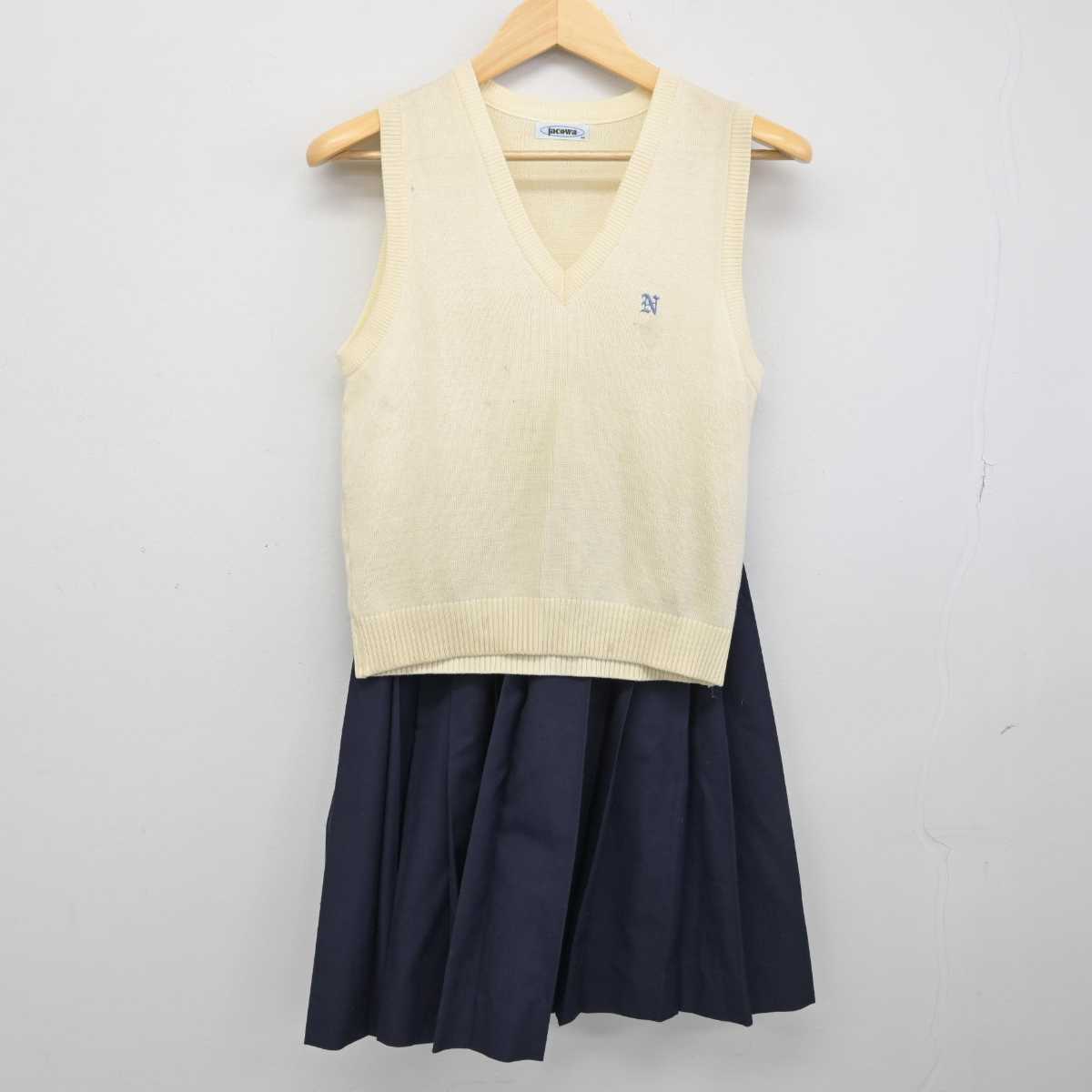 【中古】東京都 中村中学校 女子制服 2点 (ニットベスト・スカート) sf052590