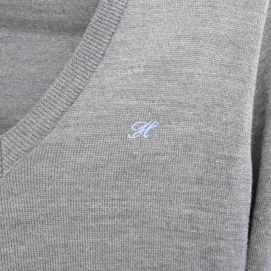 中古】千葉県 日出学園高等学校 女子制服 2点 (ニット・ニット 中古】千葉県 日出学園高等学校 女子制服 2点 (ニット・ニット