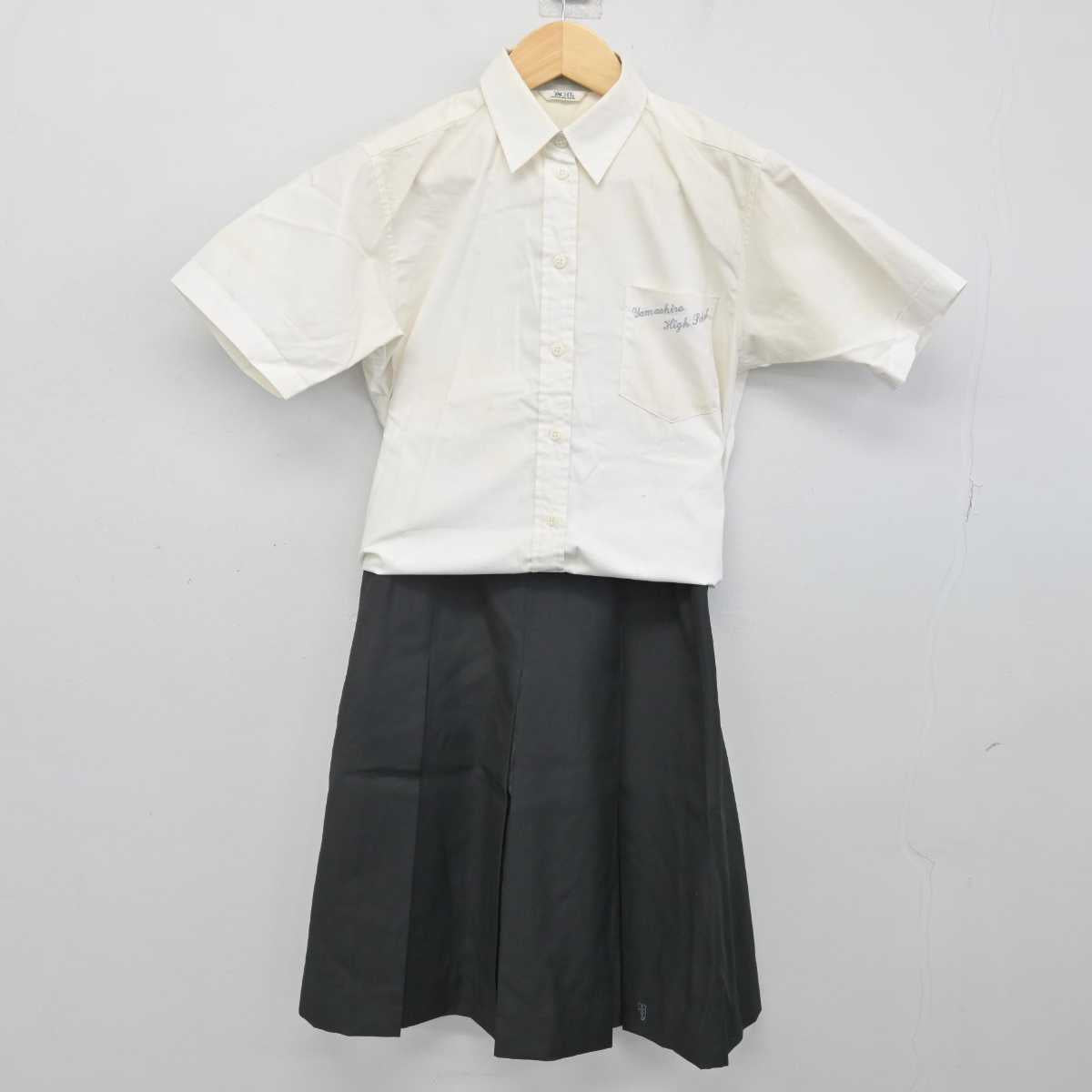 【中古】京都府 山城高等学校 女子制服 2点 (シャツ・スカート) sf052860