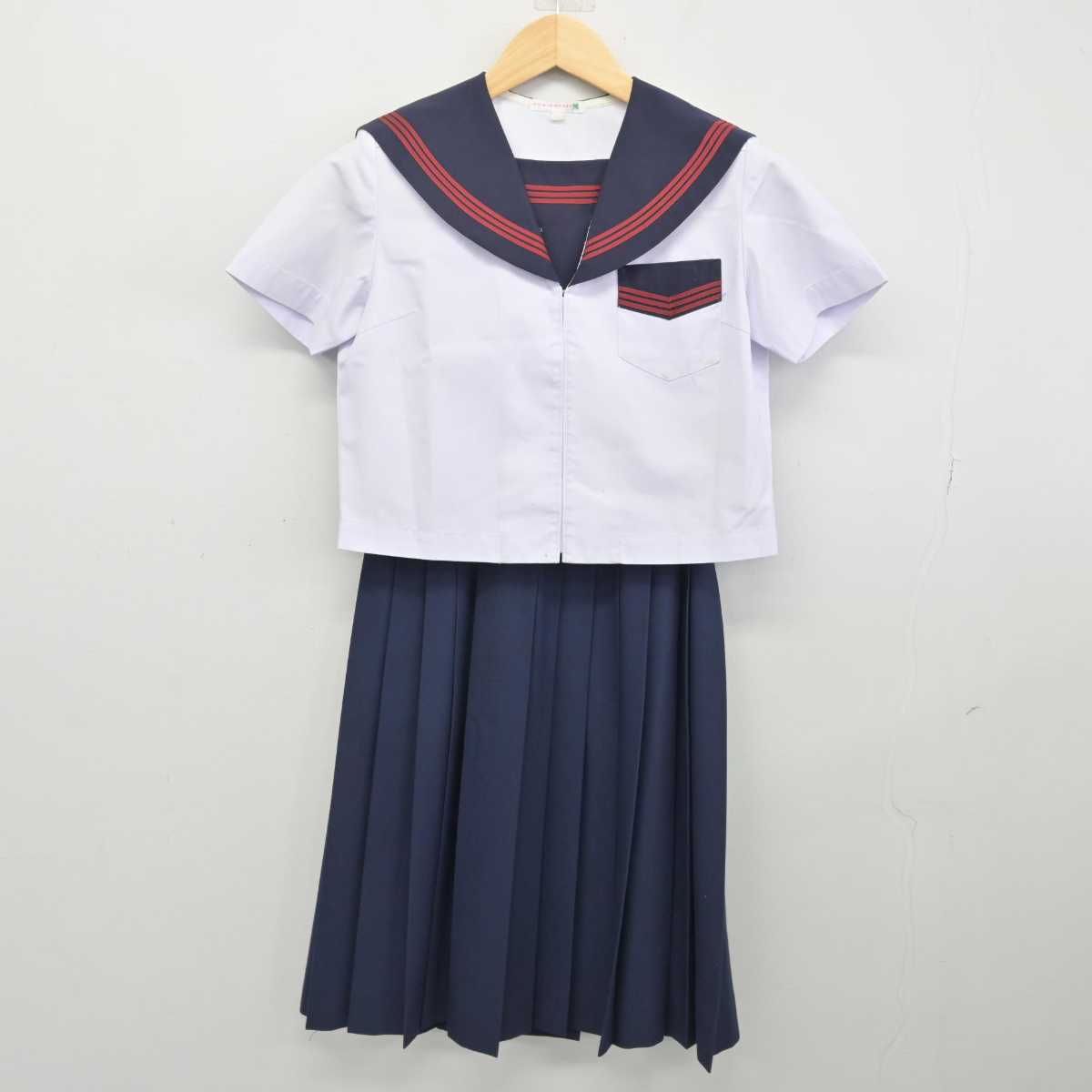 【中古】鹿児島県 加世田中学校 女子制服 2点 (セーラー服・スカート) sf052872