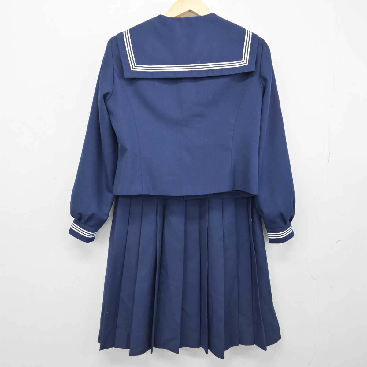 【中古】静岡県 与信中学校 女子制服 3点 (セーラー服・スカート) sf052880