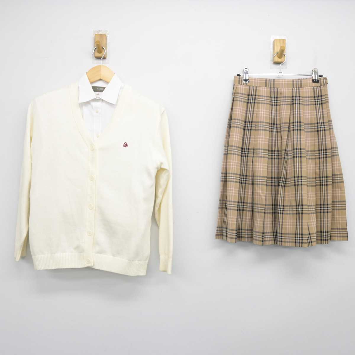 【中古】福岡県 誠修高等学校 女子制服 3点 (シャツ・ニット・スカート) sf052967