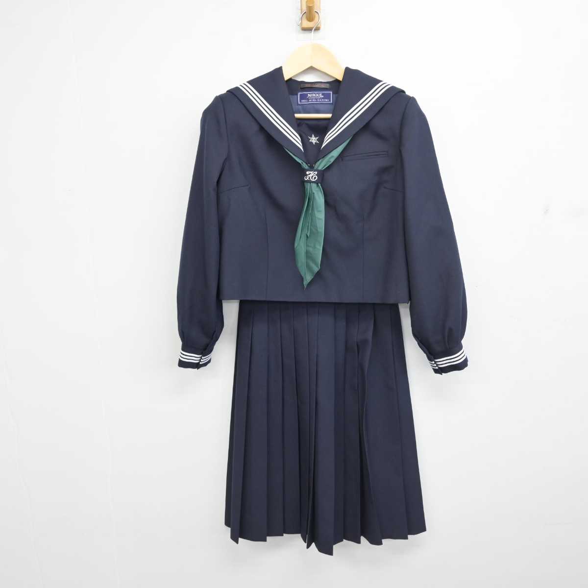 【中古】千葉県 芝山中学校 女子制服 3点 (セーラー服・スカート) sf052993