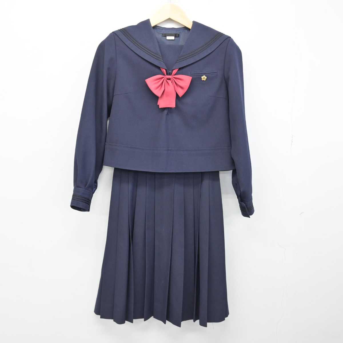 【中古】静岡県 日本体育大学浜松日体高等学校 女子制服 4点 (セーラー服・スカート) sf053121