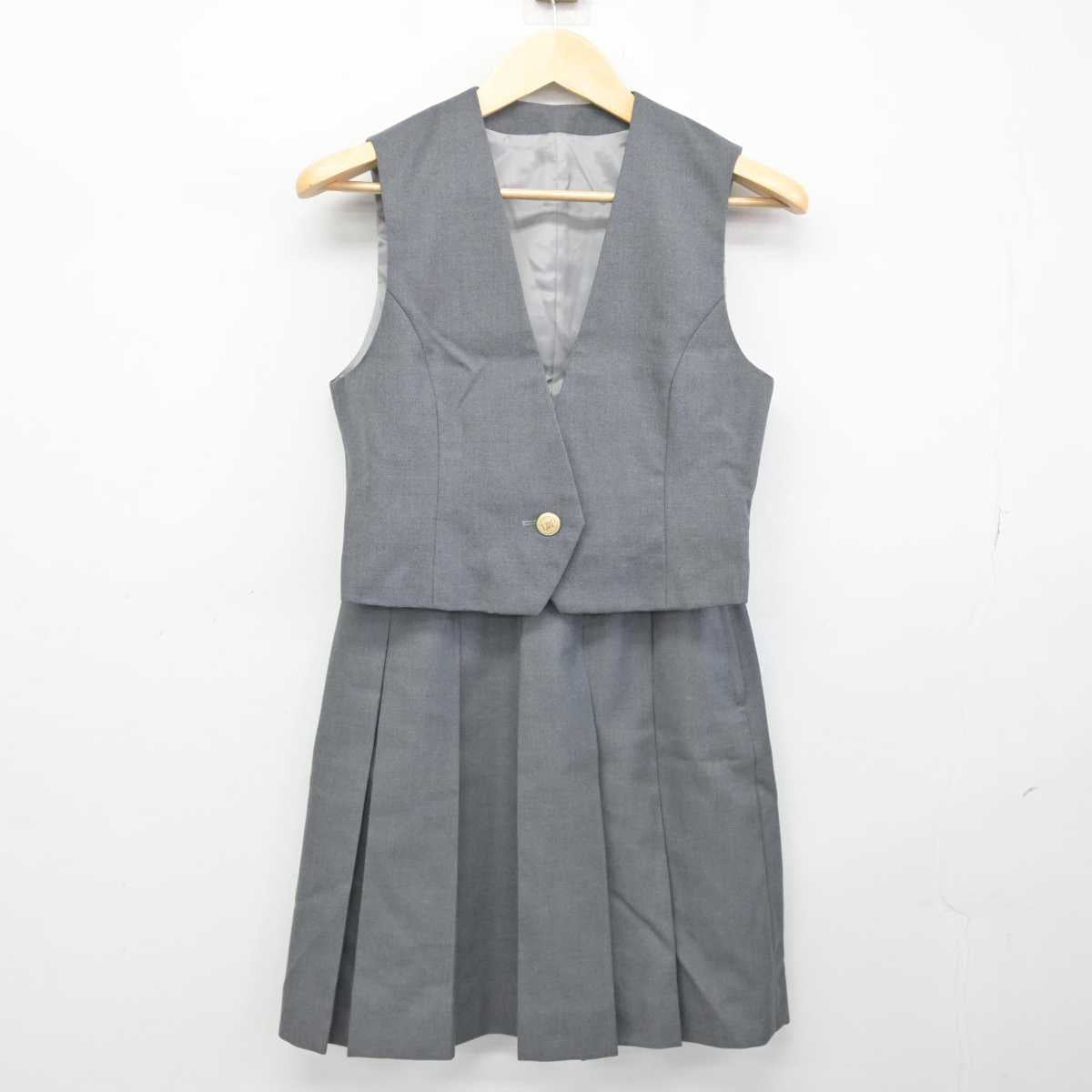 【中古】埼玉県 浦和北高等学校 女子制服 4点 (ブレザー・ベスト・スカート) sf053152