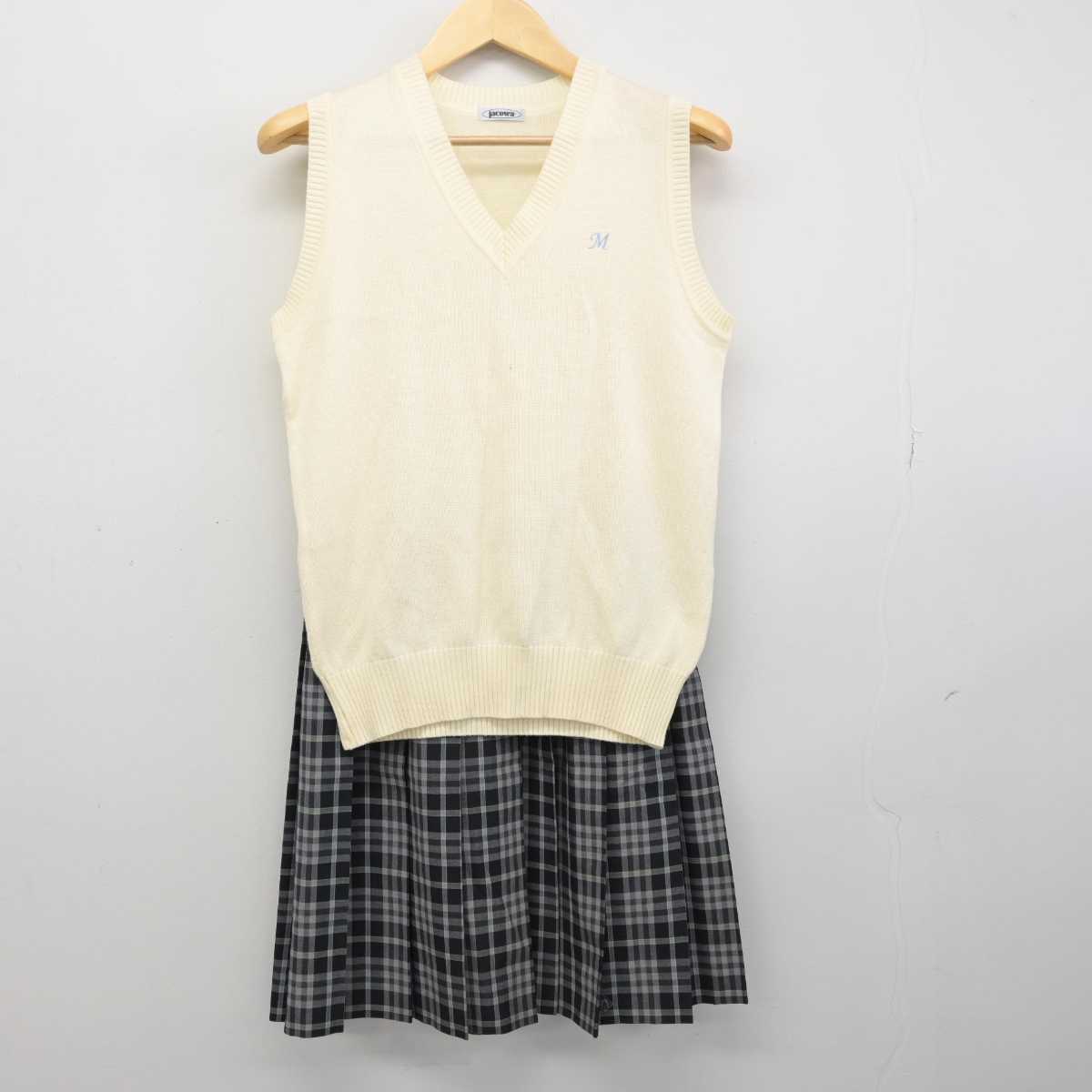 【中古】埼玉県 大宮武蔵野高等学校 女子制服 2点 (ニットベスト・スカート) sf053236