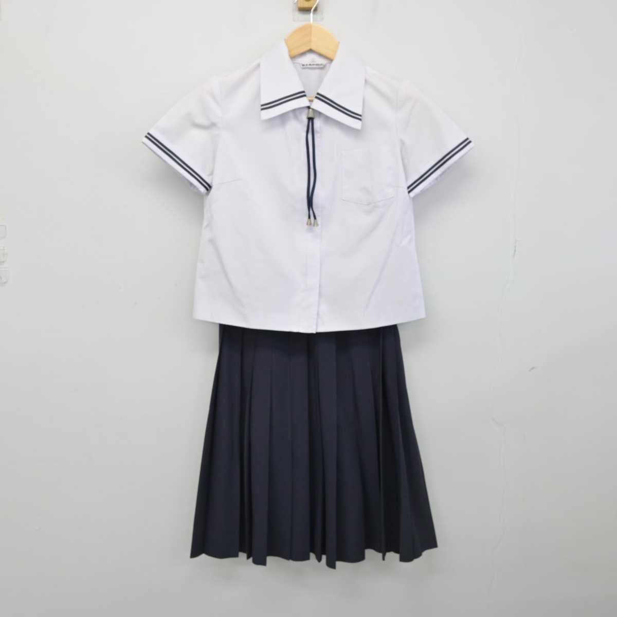 【中古】岡山県 笠岡高等学校 女子制服 3点 (セーラー服・スカート) sf053271