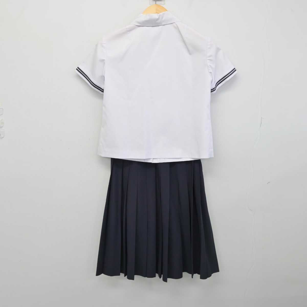 【中古】岡山県 笠岡高等学校 女子制服 3点 (セーラー服・スカート) sf053271