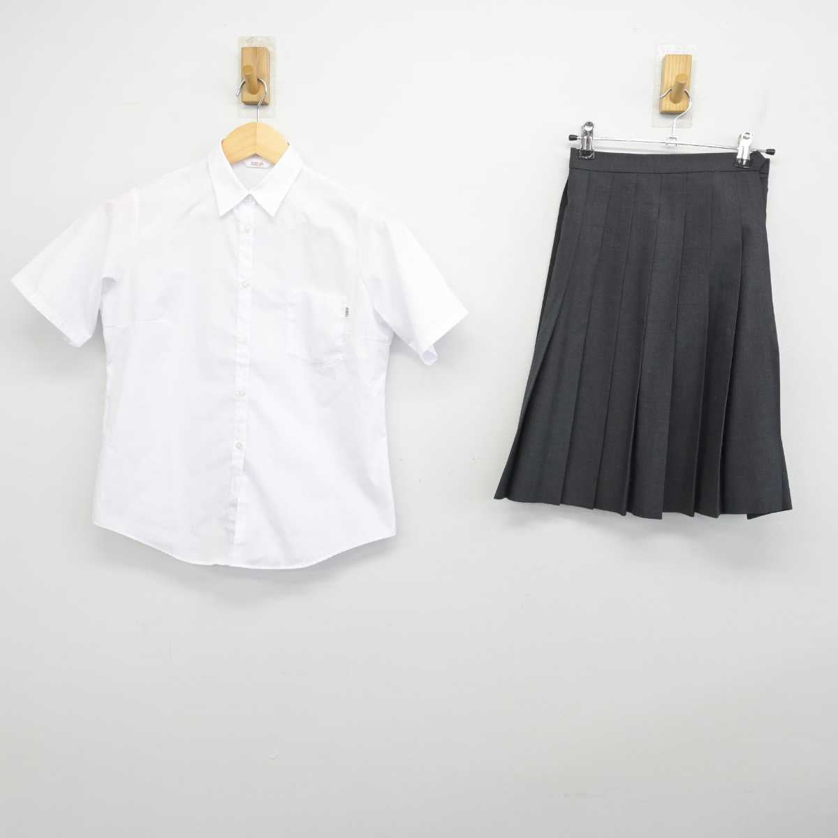 【中古】香川県 英明高等学校 女子制服 2点 (シャツ・スカート) sf053289