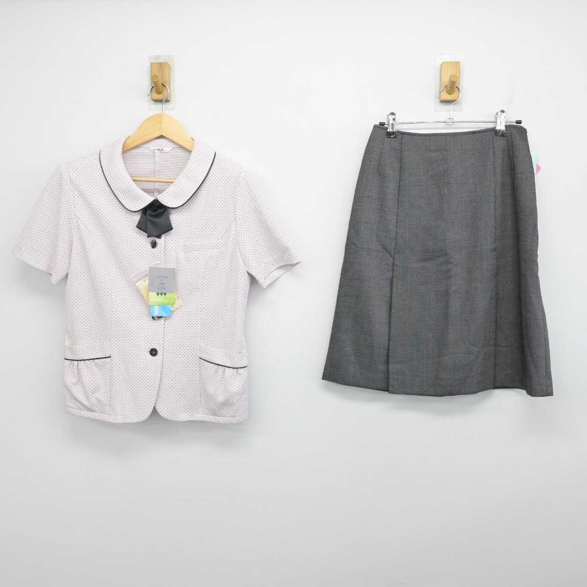 【中古】 事務服 女子制服 3点 (ブラウス・スカート) sf053291