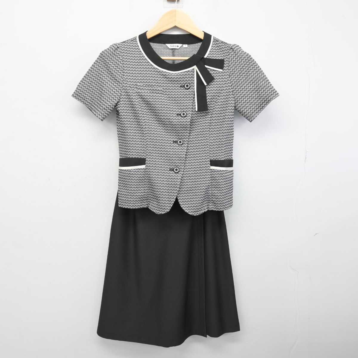 【中古】 事務服 女子制服 2点 (ブラウス・スカート) sf053294