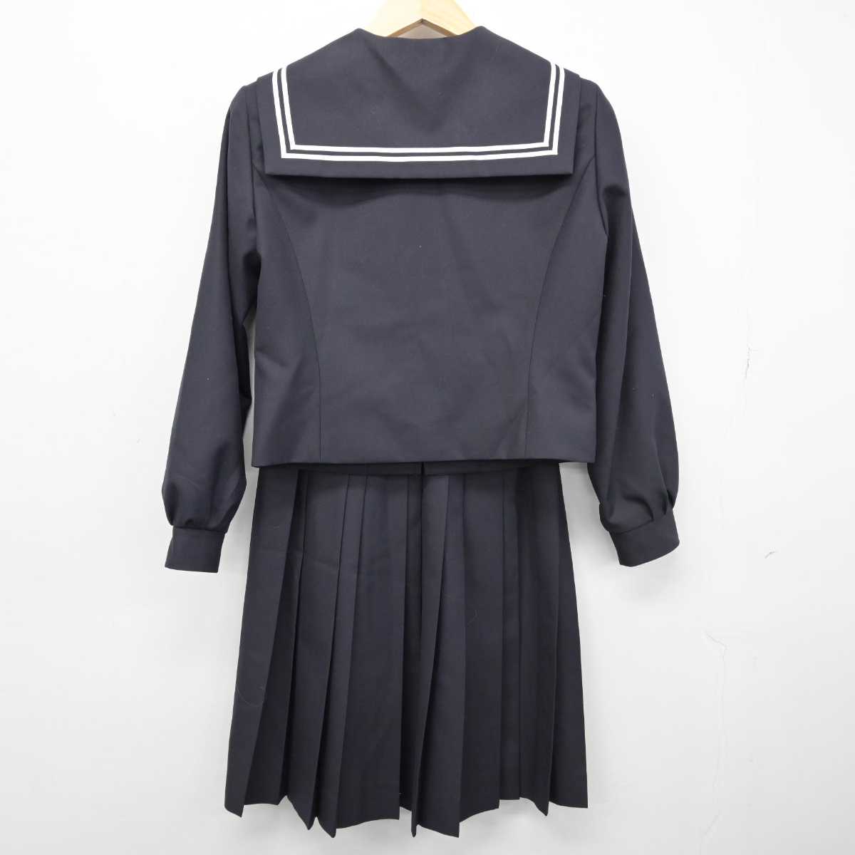 【中古】北海道 旭川北高等学校 女子制服 6点 (ニット・セーラー服・スカート) sf053314