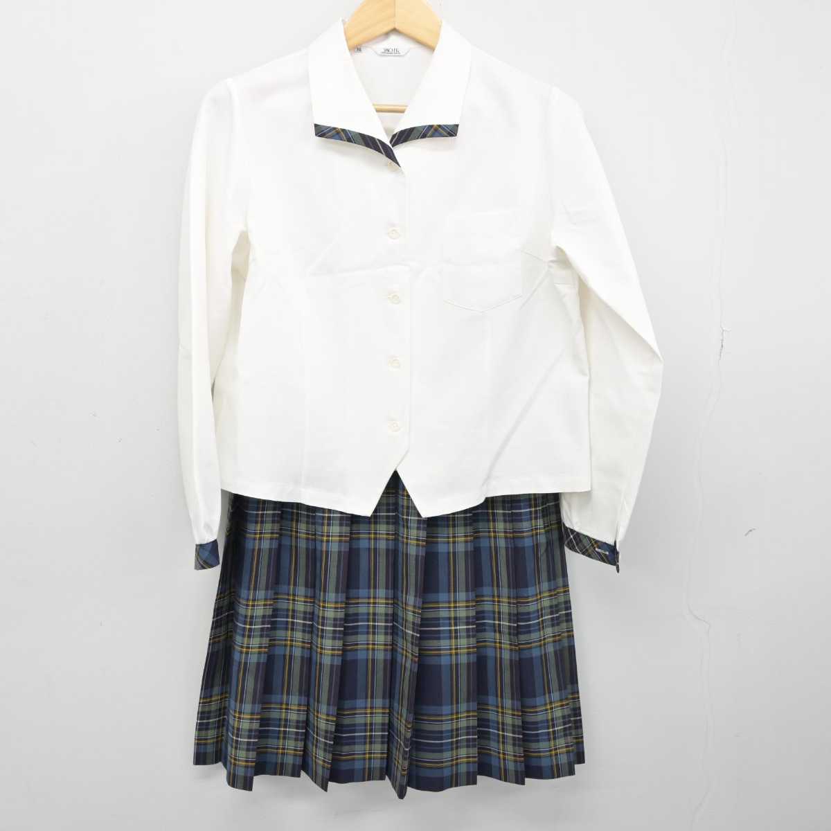 【中古】愛媛県 伊予高等学校 女子制服 3点 (シャツ・シャツ・スカート) sf053334