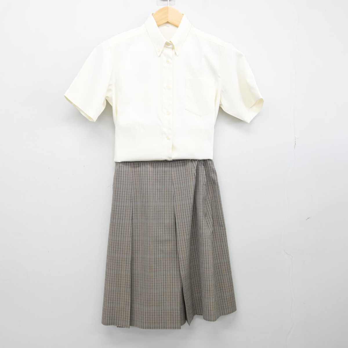 【中古】長崎県 長崎商業高等学校 女子制服 2点 (シャツ・スカート) sf053399