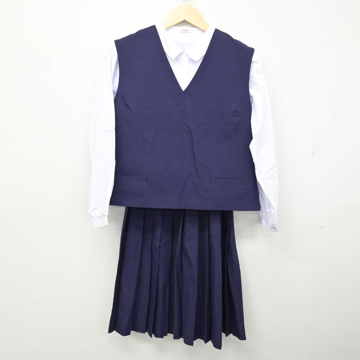 【中古】群馬県 赤堀中学校 女子制服 5点 (ブレザー・ベスト・シャツ・スカート) sf053511