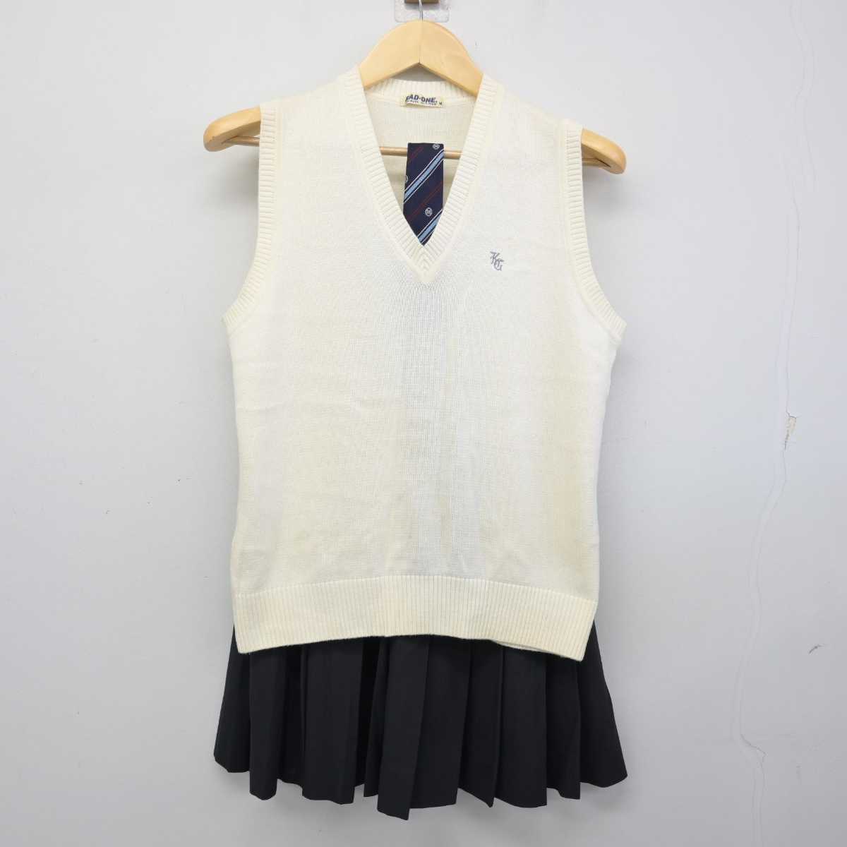 【中古】大阪府 賢明学院中学校・高等学校 女子制服 4点 (ニット・ニットベスト・スカート) sf053651